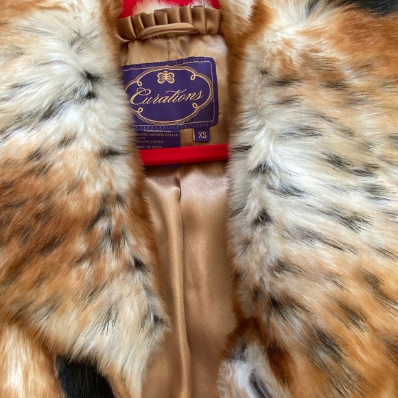 Curations Sleeveless Faux Fur Vest/Coat - Picture 4 of 14